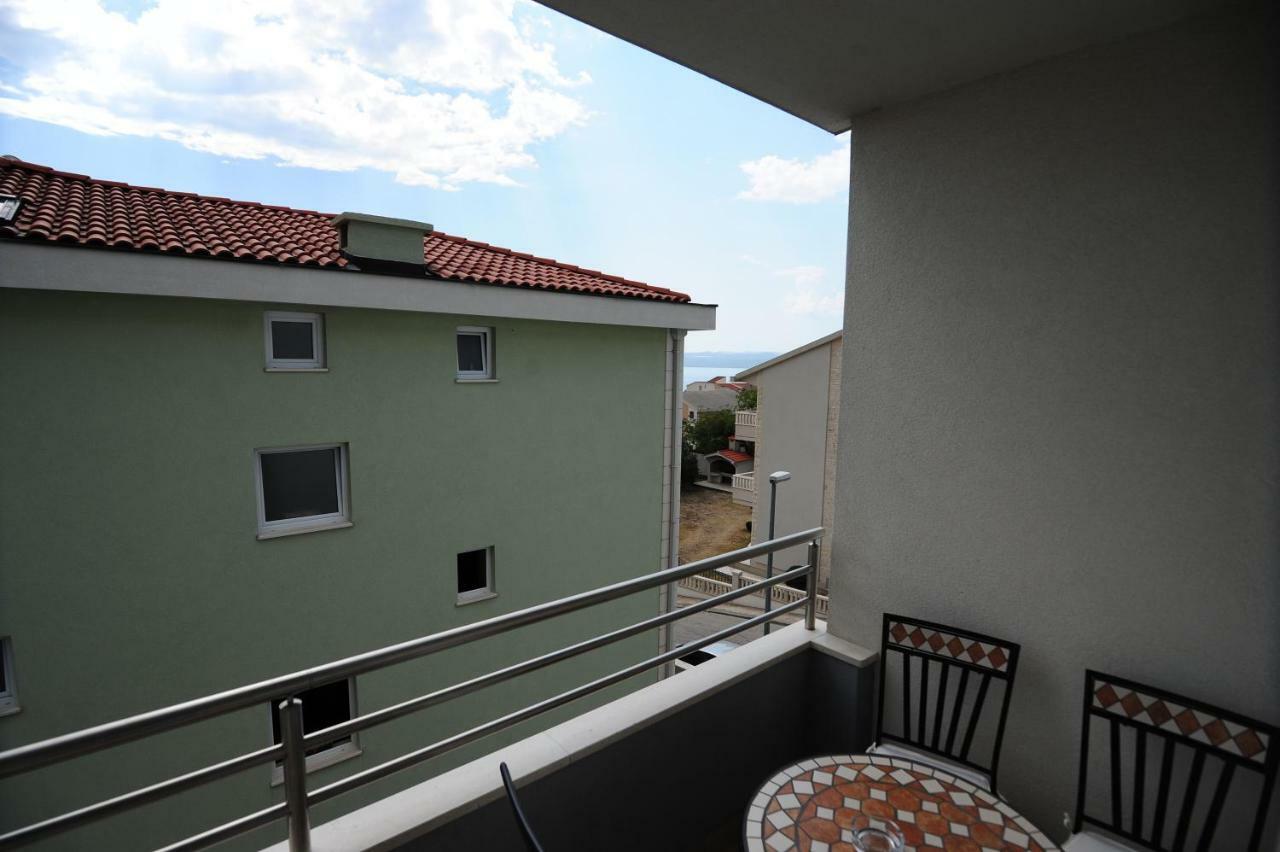Knezevic * Makarska